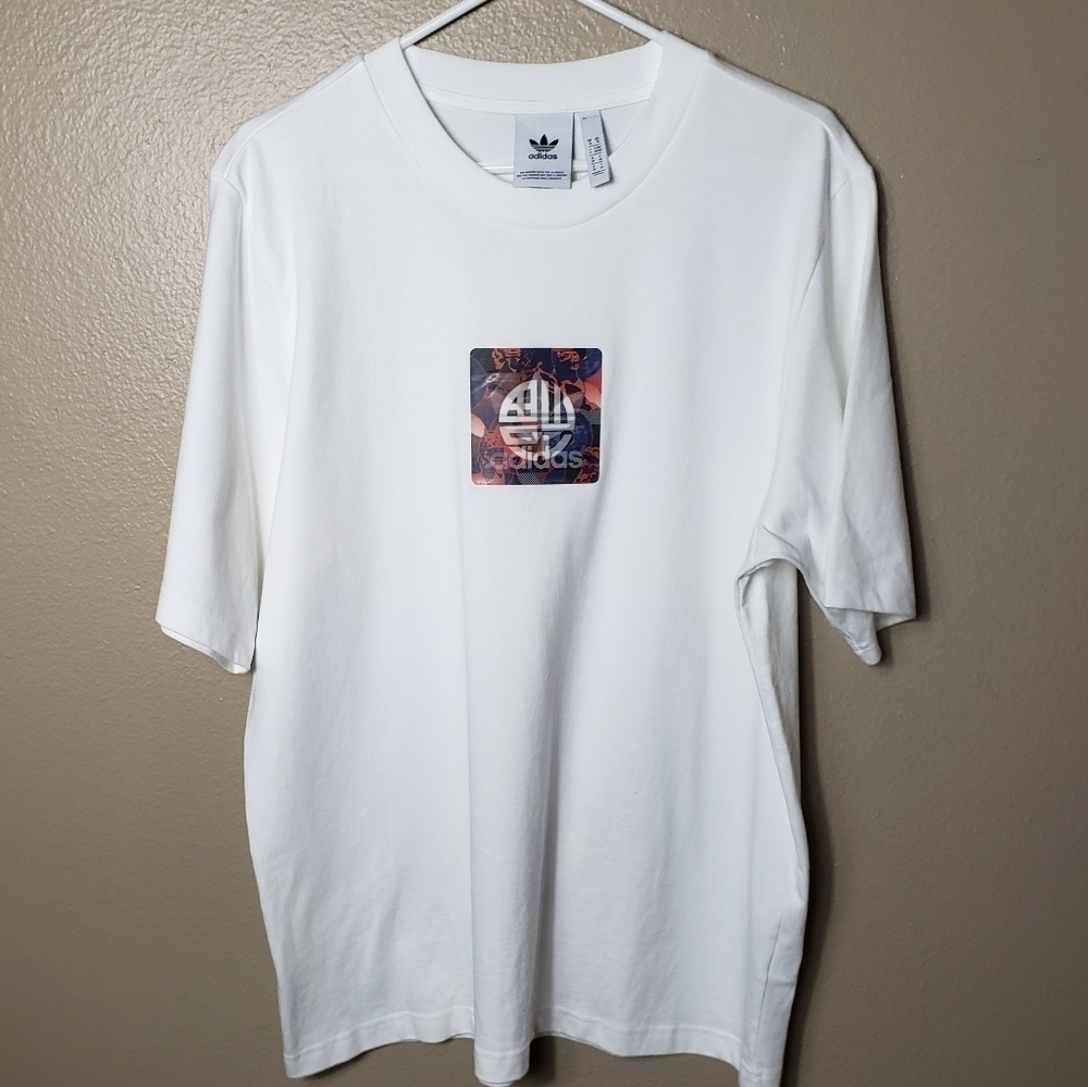 Adidas Originals Men's Lunar New Year Trefoil Graphic Lenticular Tee-Size L